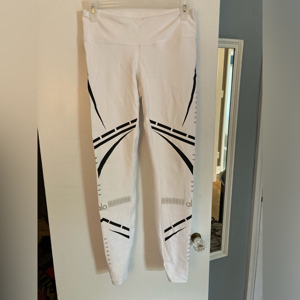 Alo Yoga Chakra Leggings Small White/black